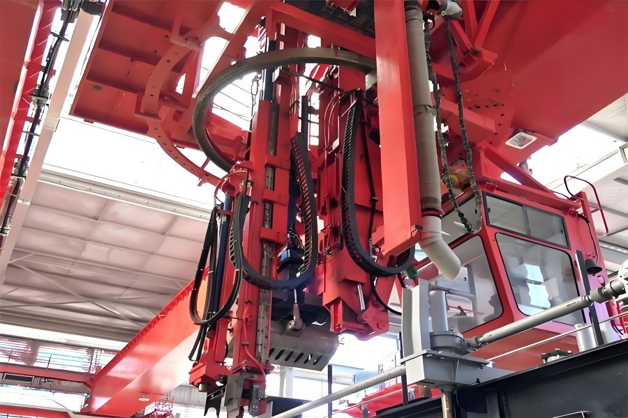 The Electrolytic Aluminum Multifunctional Overhead Crane